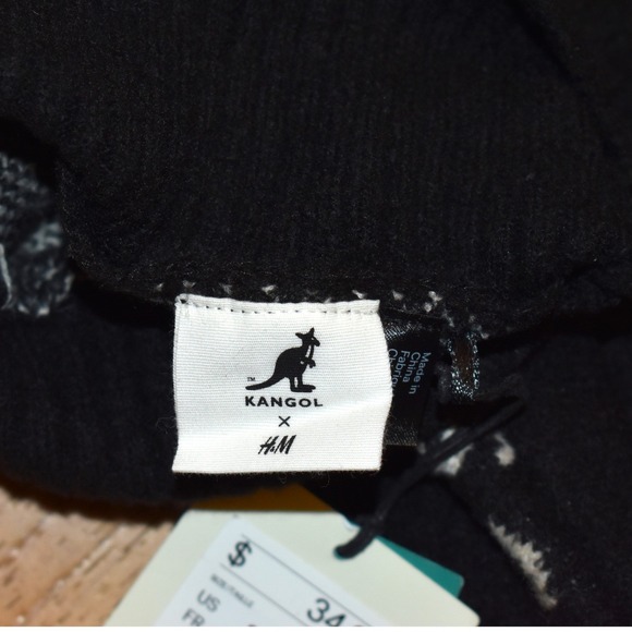 Kangol x H&M Black All Over Logo Mock Neck Sweater Women's Small - Picture 5 of 5